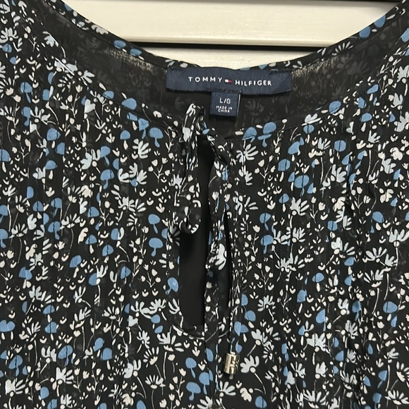 Tommy Hilfiger Navy Flowy blouse with sheer sleeves and mushroom floral print - Picture 3 of 8